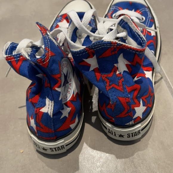 Shoes - Picture 2 of 3